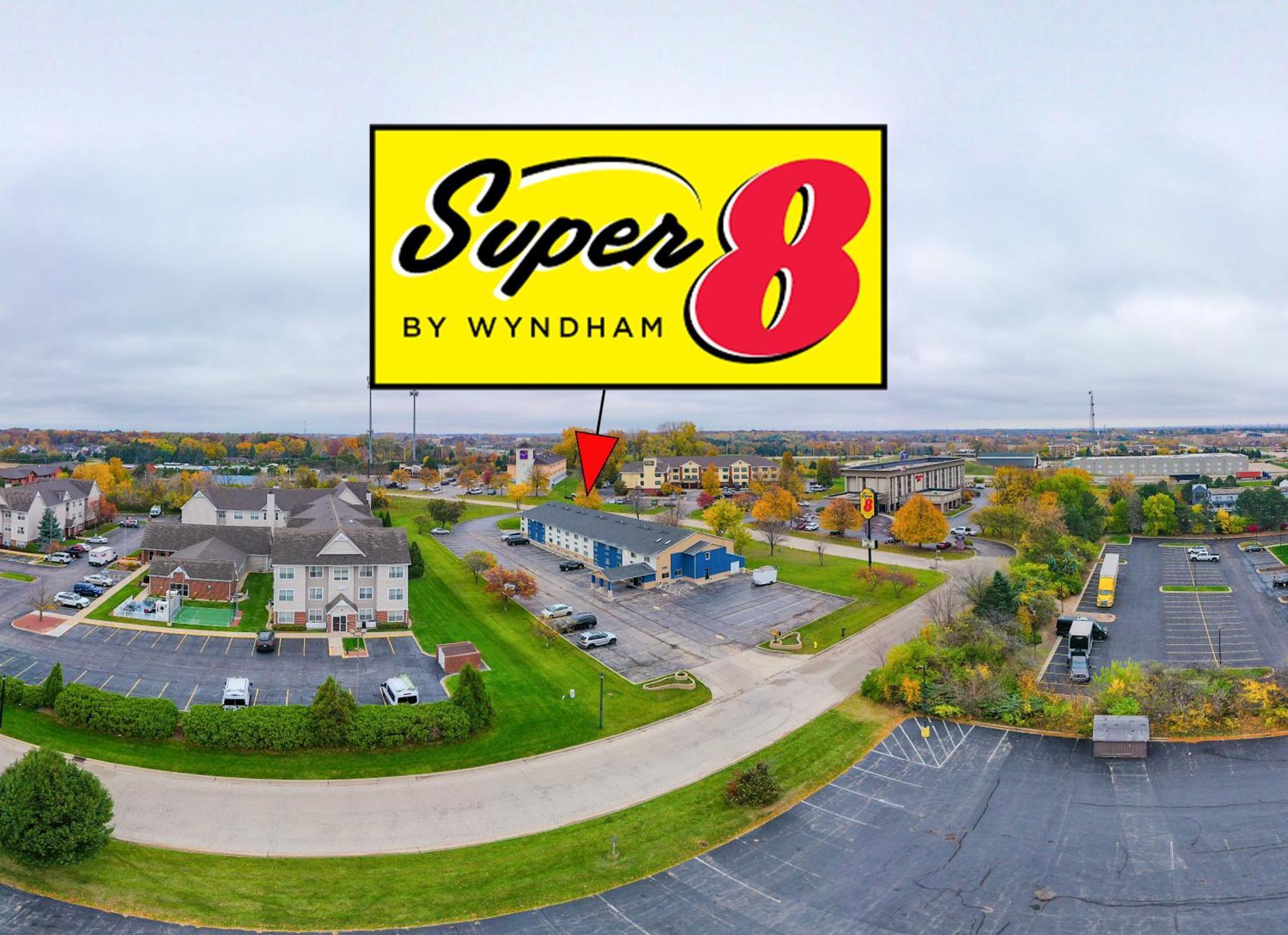 Готель Super 8 By Wyndham Rockford I-90 Casino District Екстер'єр фото